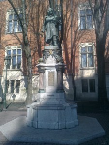 Pomnik - Mikołaj Kopernik